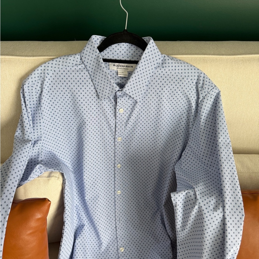 Mizzen+Main Light Blue Polka Dot Dress Shirt